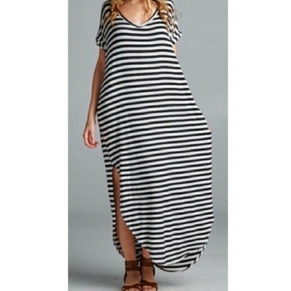 ❣Striped Black & White Maxi Dress❣ - Picture 4 of 4
